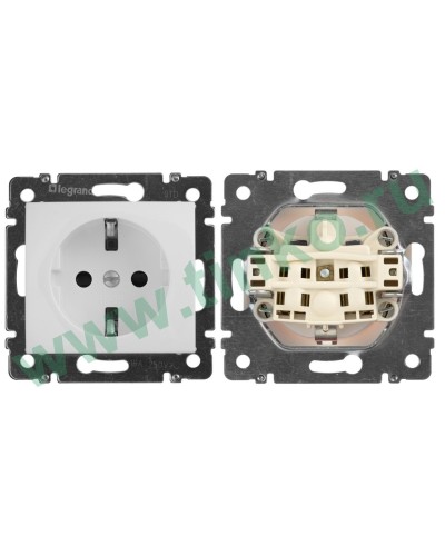 Розетка Valena 2К+3 10/16А, белый (774420). Розетка. LegranD в Барнауле