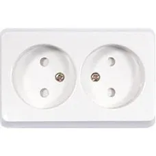 Розетка двойная открытой установки без з/к, бежевый, LK Standard (813601). Розетка без заземляющих контактов с защитными шторками. Экопласт